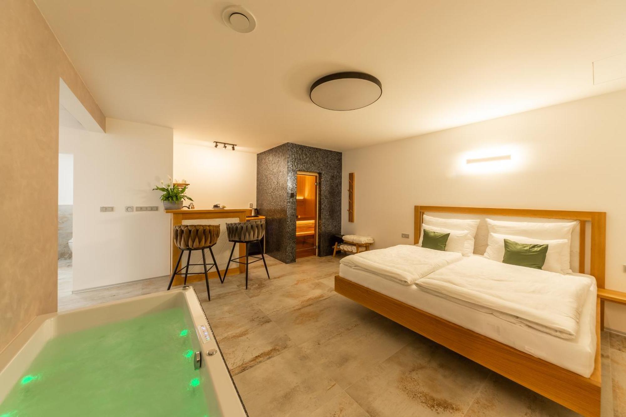 Bohemia Inn Hotel Turnov Buitenkant foto