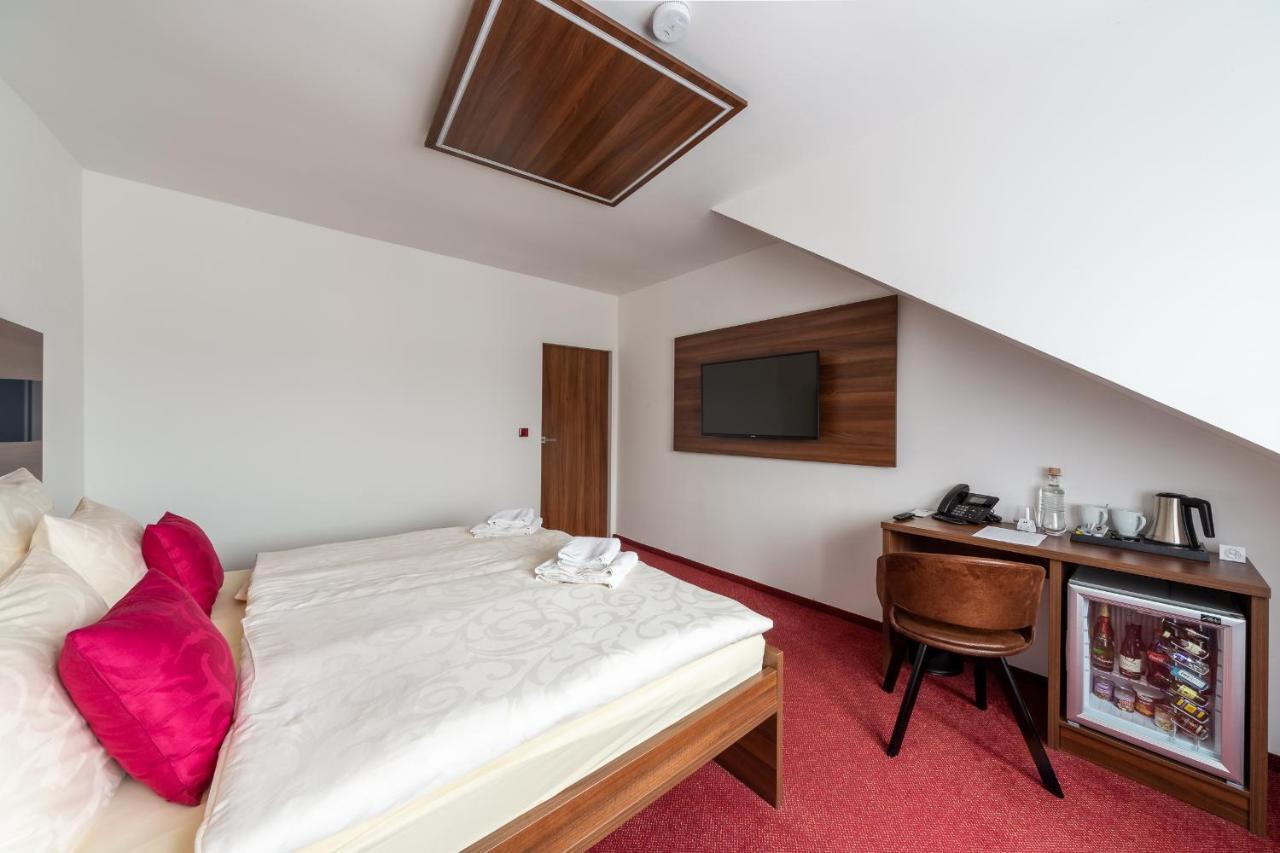Bohemia Inn Hotel Turnov Buitenkant foto