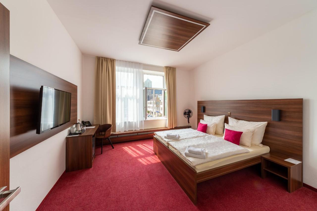 Bohemia Inn Hotel Turnov Buitenkant foto