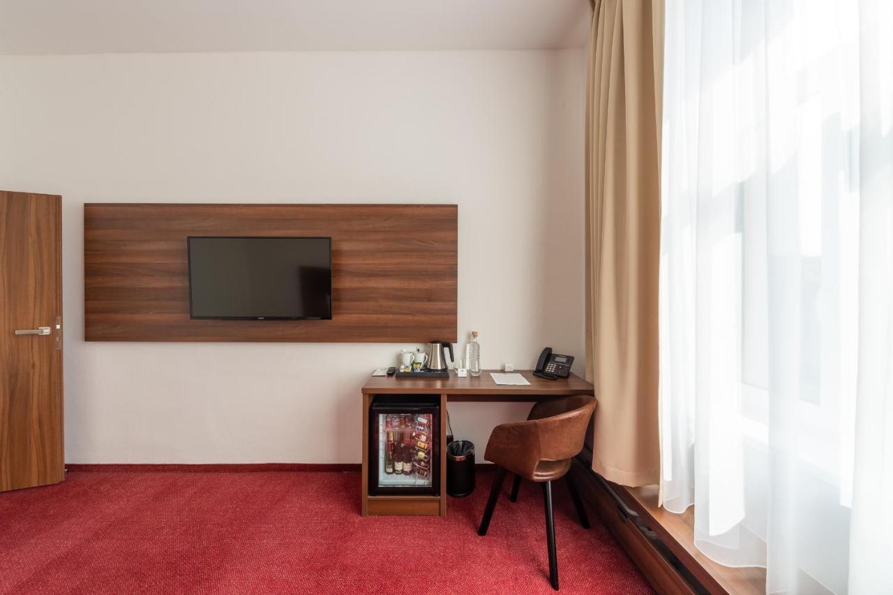 Bohemia Inn Hotel Turnov Buitenkant foto